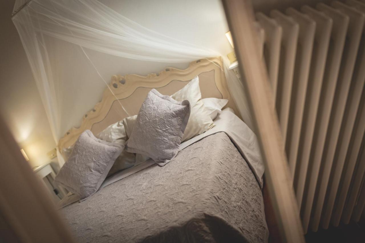 Bed and Breakfast Gatto Rosso Болгери Экстерьер фото